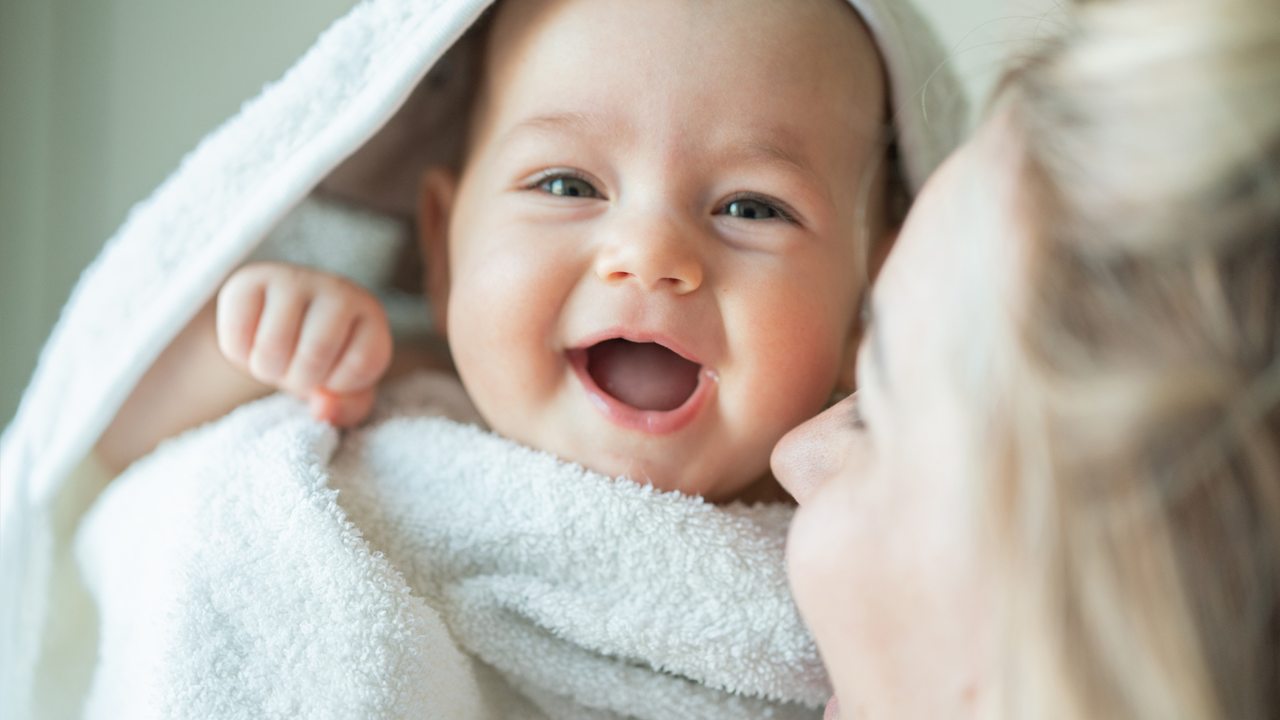 When Do Babies Start Smiling? Learn about Social Smiles - Episode 3