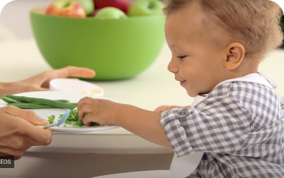 Introducing New Foods to Toddlers